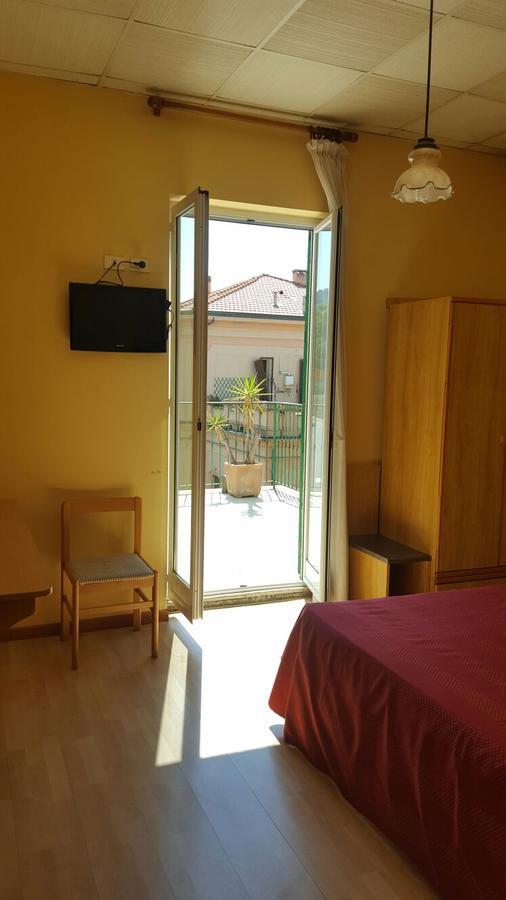 Albergo Savoia Ospedaletti Exterior photo